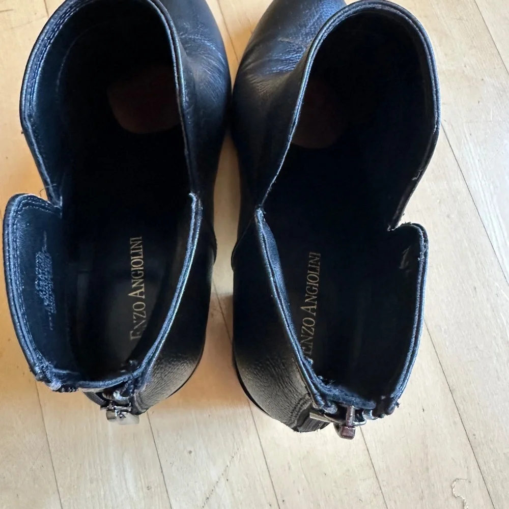 Enzo Angiolini black ankle bootie, 8.5,  G1283 - Picture 8 of 9